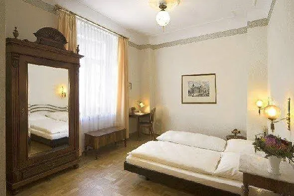 Hotel Garni Hotel Drei Lilien Wiesbaden