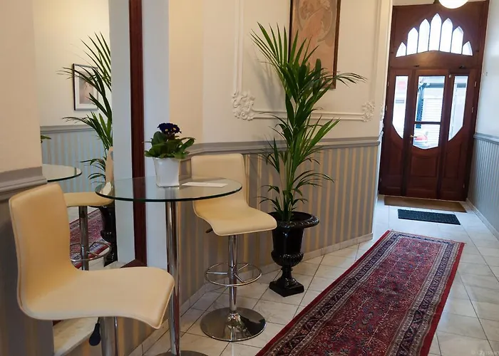 Garni Hotel Drei Lilien Hotel 3*