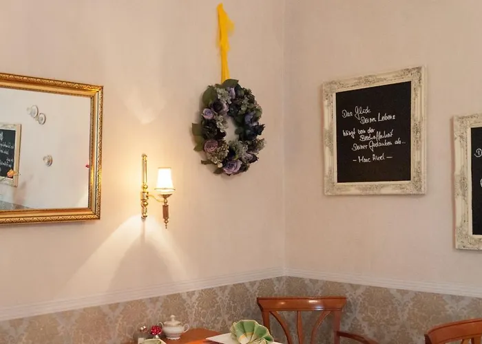 Garni Hotel Drei Lilien 3*