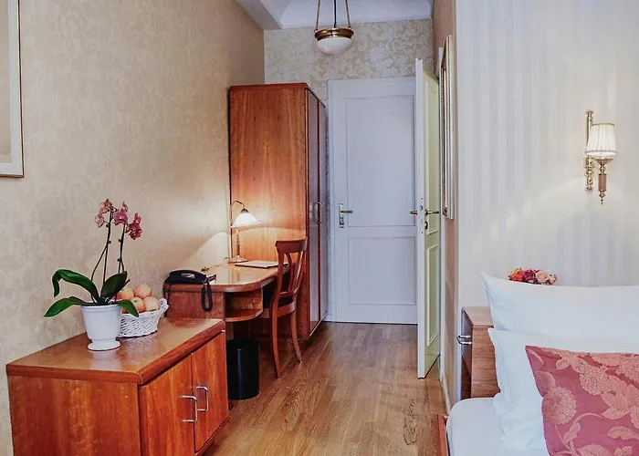 Szálloda Garni Hotel Drei Lilien Wiesbaden